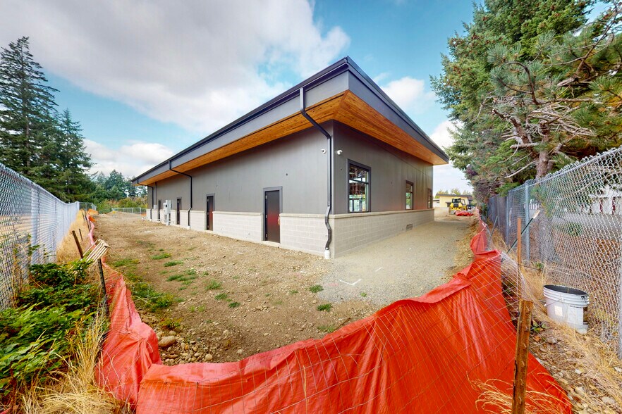 More Photos Of 8675 Martin Way, Lacey Storefront Retail Office For Lease