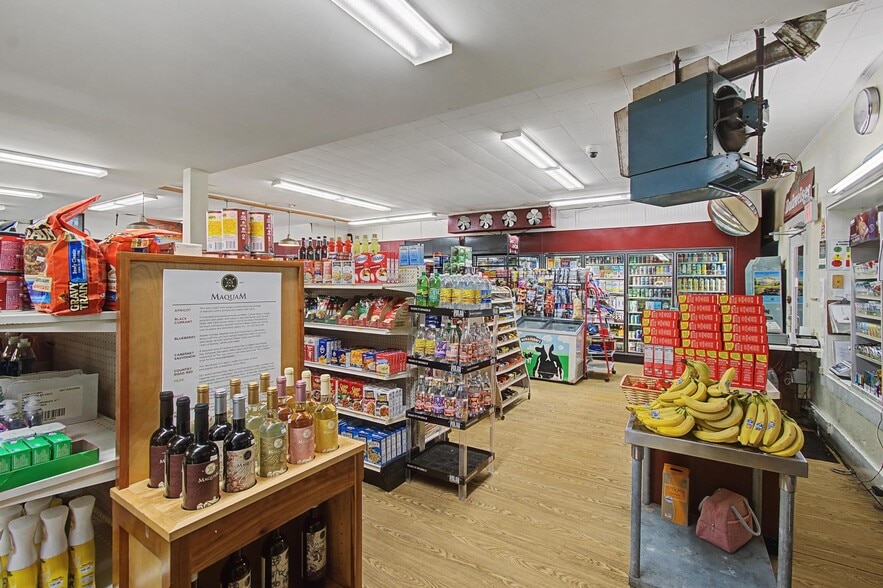More Photos Of 23 Barlow St, St. Albans Town Convenience Store For Sale