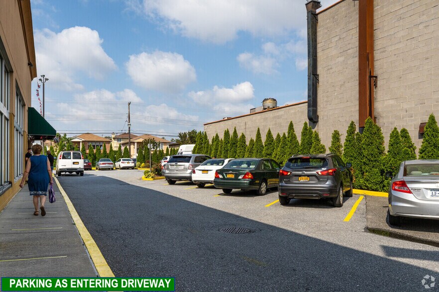 More Photos Of 163-30 Cross Bay Blvd, Howard Beach Supermarket For Sale