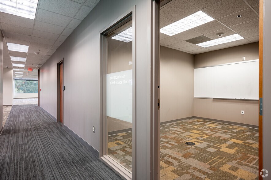 More Photos Of 7501 Boulder View Dr, North Chesterfield Unknown For Lease