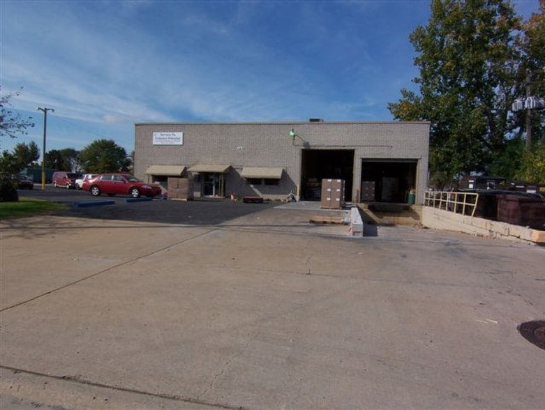 More Photos Of 4210-4212 13th St, Wyandotte Warehouse For Sale