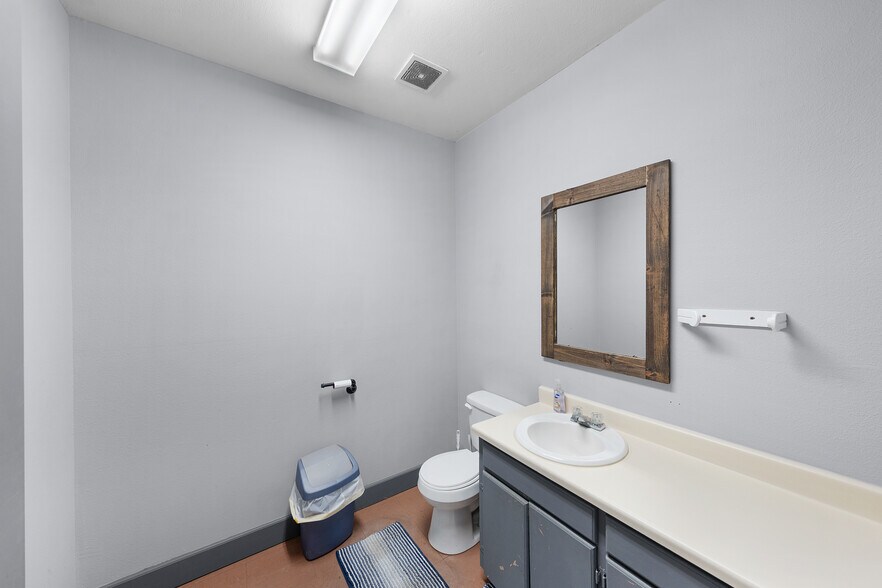 More Photos Of 14733 E State Hwy 11, Como Warehouse For Sale