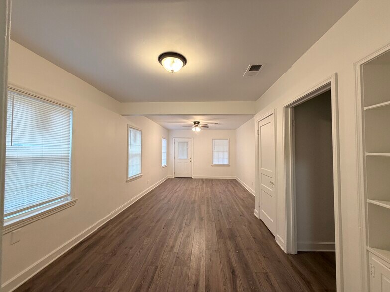More Photos Of 3614 Park Ave, Memphis General Retail For Sale