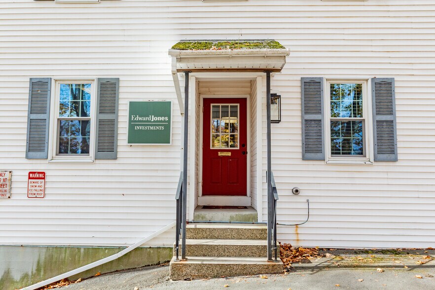More Photos Of 28 State St, Gorham Office For Sale