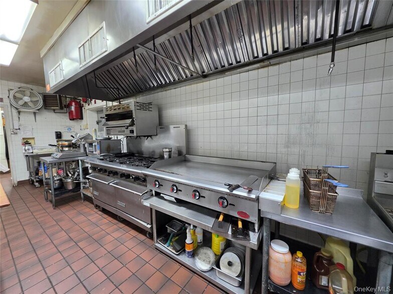 More Photos Of 951 State 17B Rt, Mongaup Valley Restaurant For Sale