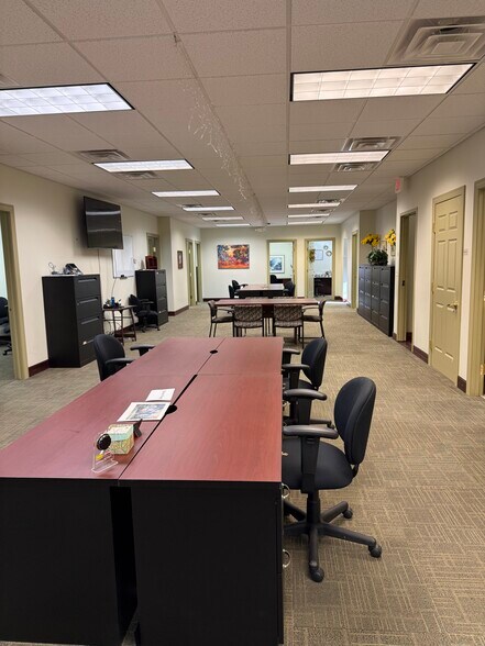 More Photos Of 5665 S Transit Rd, Lockport Office For Sale