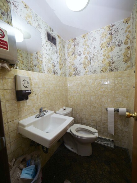 More Photos Of 6441-6453 S Pulaski Rd, Chicago General Retail For Sale