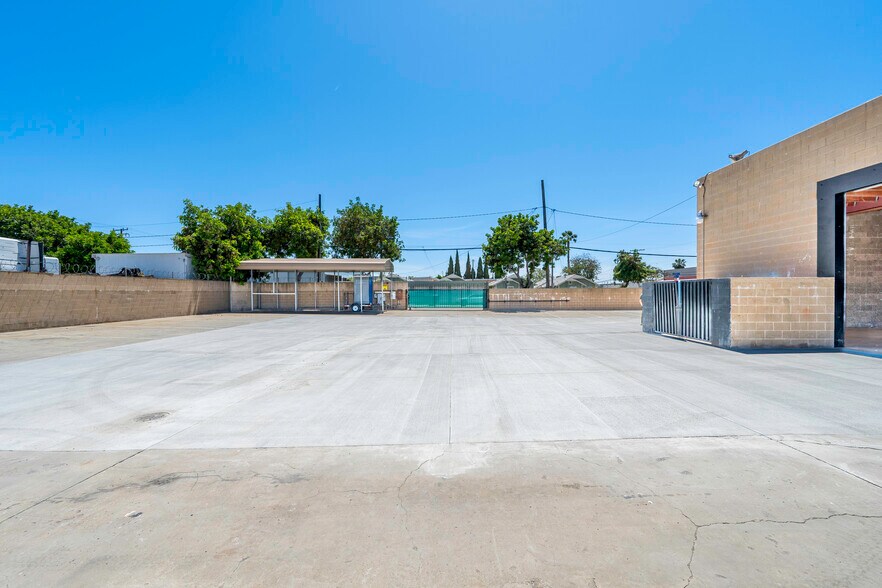 More Photos Of 2500 Lewis Ave, Signal Hill Land For Lease