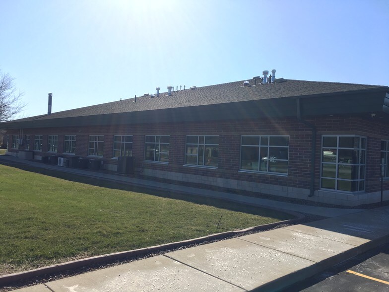 More Photos Of 144 E Summit Ave, Wales Medical For Sale