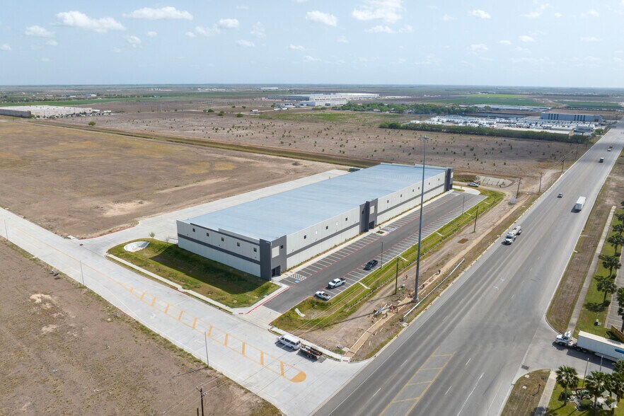 More Photos Of 890 E Military Hwy, Pharr Distribution For Sale