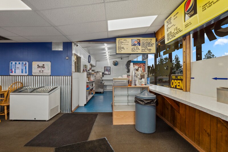 More Photos Of 210 Broadway Ave, Reardan Specialty For Sale