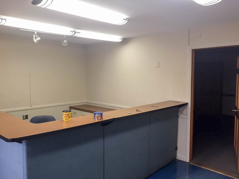 More Photos Of 2 Flint Mine Rd, Coxsackie Manufacturing For Sale