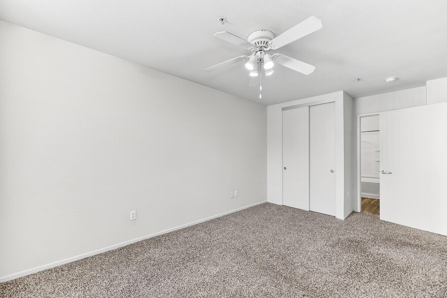 More Photos Of 900 F St, San Diego Apartments For Lease