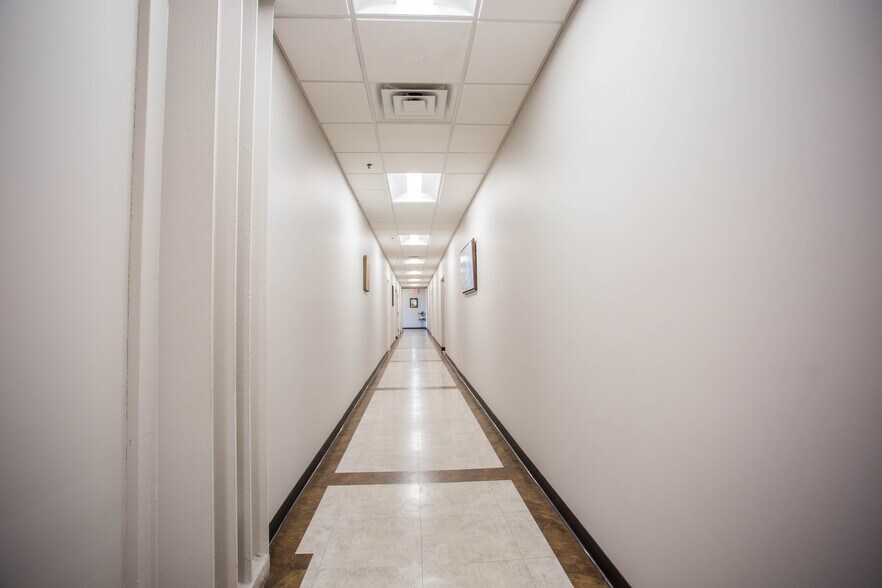 More Photos Of 486 Sunrise Hwy, Rockville Centre Office For Sale