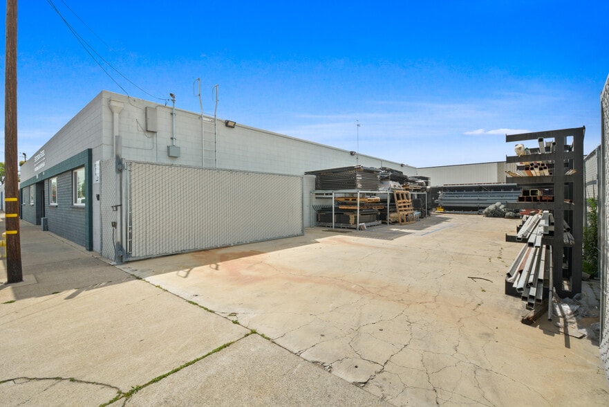 More Photos Of 1024-1026 E Arlee Pl, Anaheim Warehouse For Sale