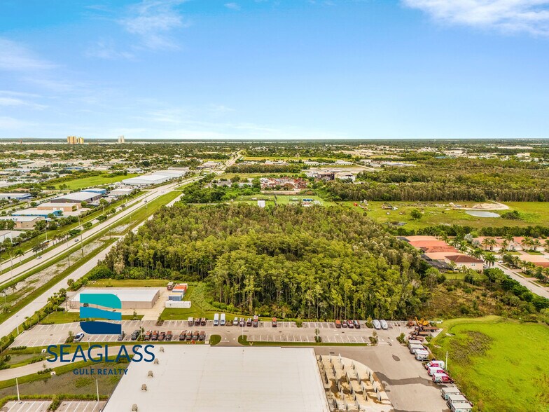 More Photos Of 3890 Veronica S Shoemaker Blvd, Fort Myers Warehouse For Sale