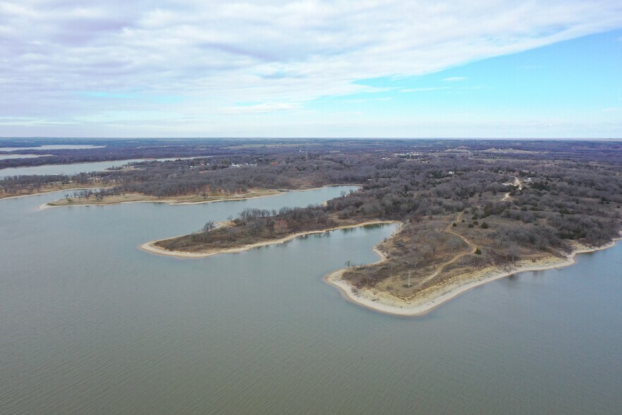 More Photos Of 13947 Reel Ln, Madill Marina For Sale