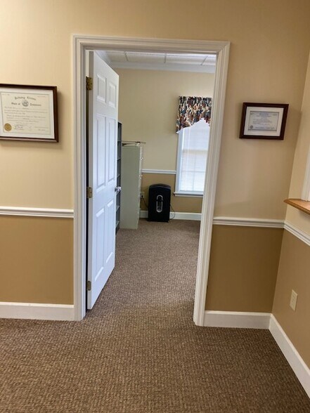 More Photos Of 659 Emory Valley Rd, Oak Ridge Office For Lease