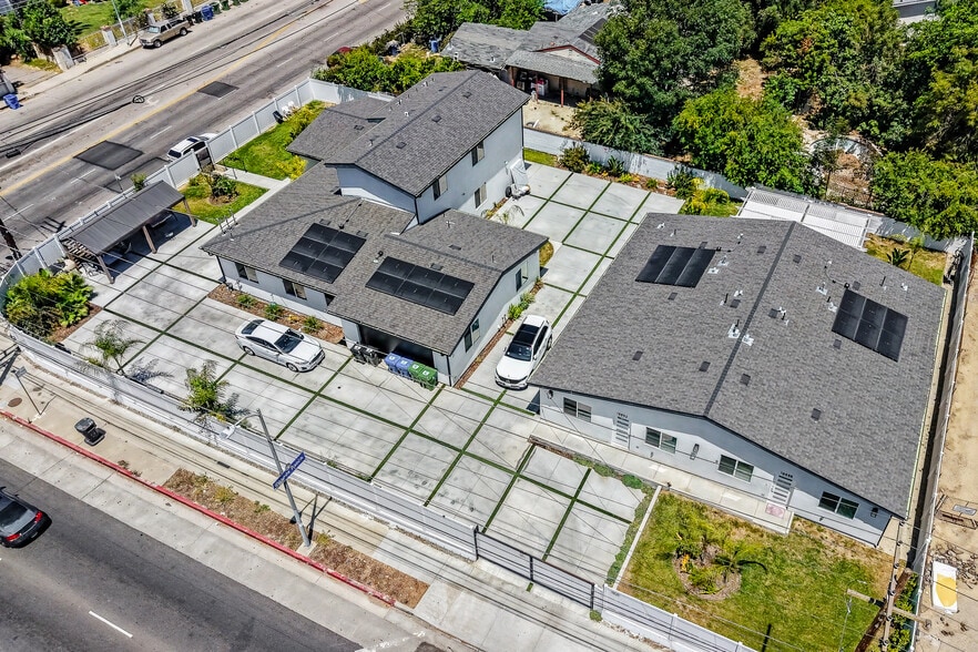 Primary Photo Of 18853 Saticoy St, Reseda Apartments For Sale