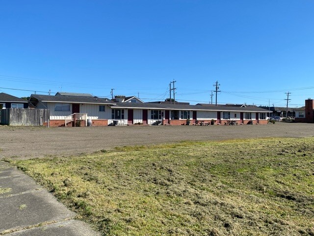 More Photos Of 327 S Franklin St, Fort Bragg Specialty For Sale