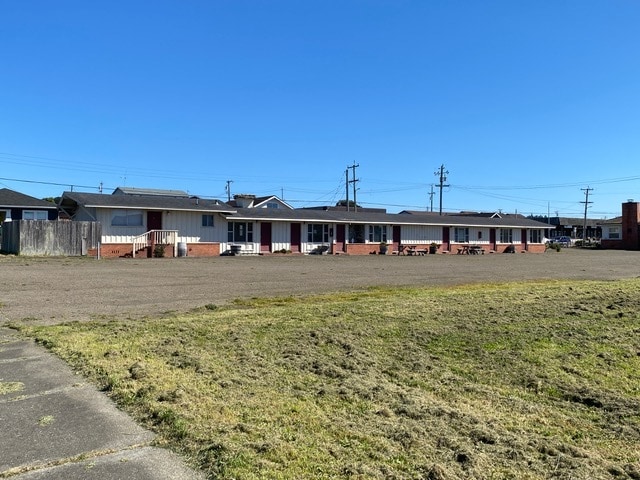 More Photos Of 327 S Franklin St, Fort Bragg Specialty For Sale