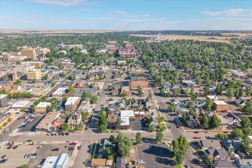 More Photos Of 310 E 17th St, Cheyenne Flex For Sale