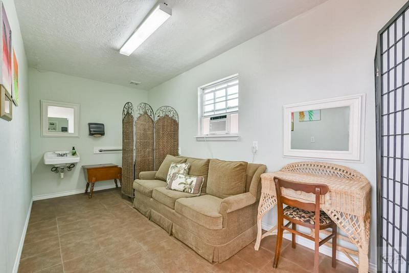 More Photos Of 5717 Stewart Rd, Galveston Restaurant For Sale