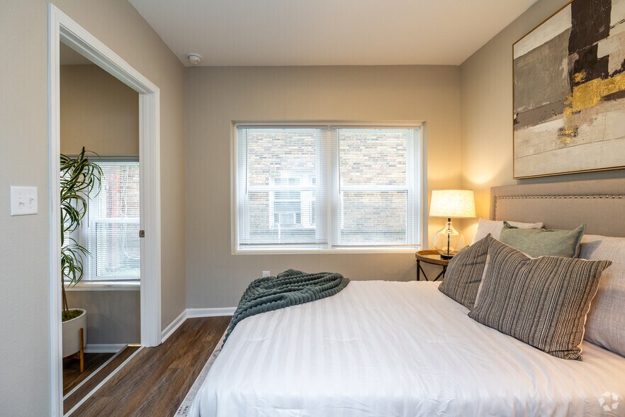 More Photos Of , Kansas City Multifamily For Sale