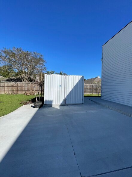 More Photos Of 13211 Coursey Blvd, Baton Rouge Storefront For Lease