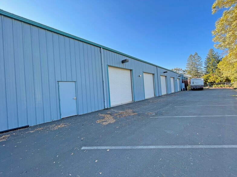 More Photos Of 9670 Old Redwood Hwy, Windsor Service For Sale