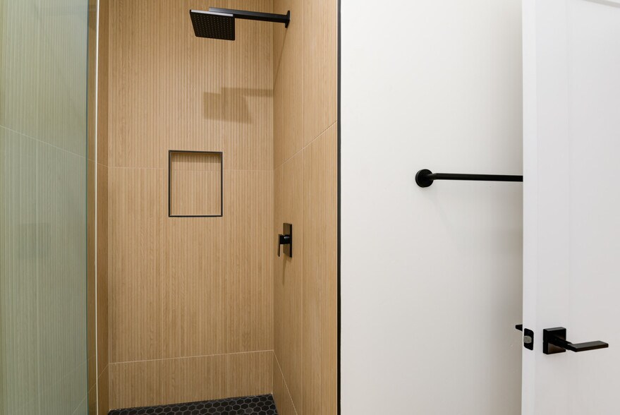 More Photos Of 5140 Los Robles Dr, Carlsbad Multifamily For Sale