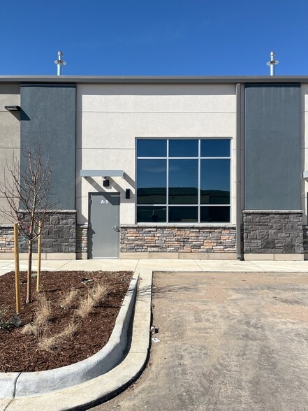 More Photos Of 1001 Depot Hill, Broomfield Showroom For Sale