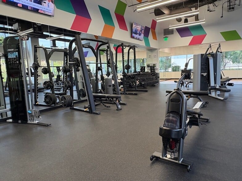 More Photos Of 3415 S sepulveda Blvd, Los Angeles Coworking Space