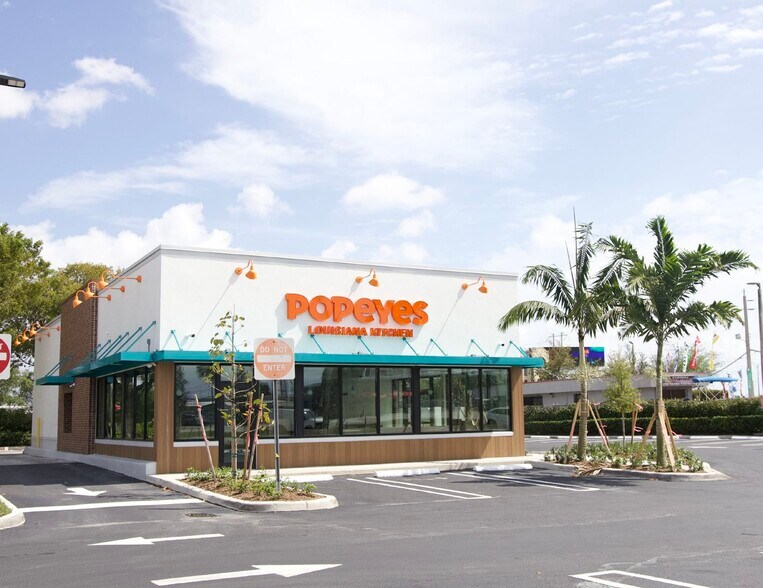 More Photos Of 9490 W Okeechobee Rd, Hialeah Gardens Fast Food For Sale