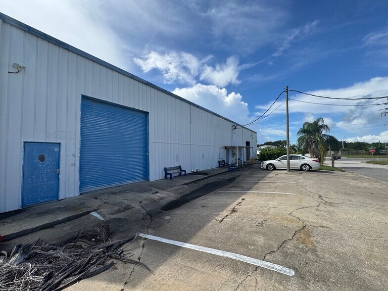 More Photos Of 280 W Central Blvd, Cape Canaveral Manufacturing For Sale