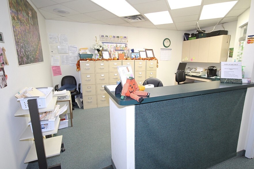 More Photos Of 15 1st St, Staten Island Office For Sale