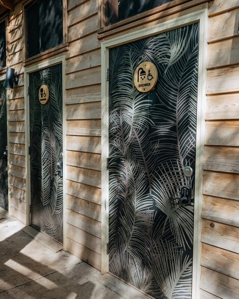 More Photos Of 22642 Highway 6 N, Crosby Hotel For Sale