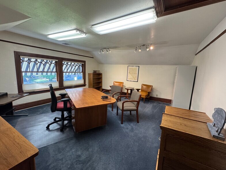 More Photos Of 510 W 4th St, Carson City Office For Lease