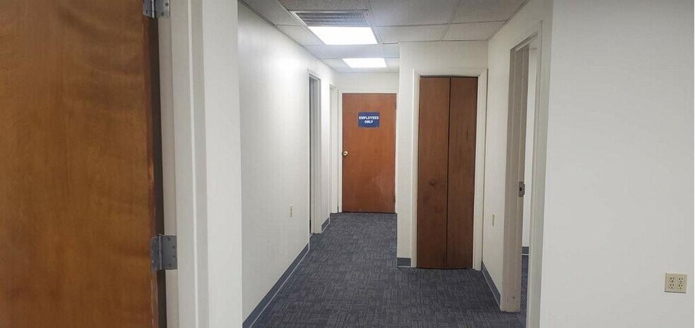 More Photos Of 60-76 Robinson St, Pottstown Warehouse For Lease