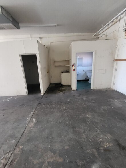 More Photos Of 1000-1078 N Rancho Dr, Las Vegas Unknown For Lease