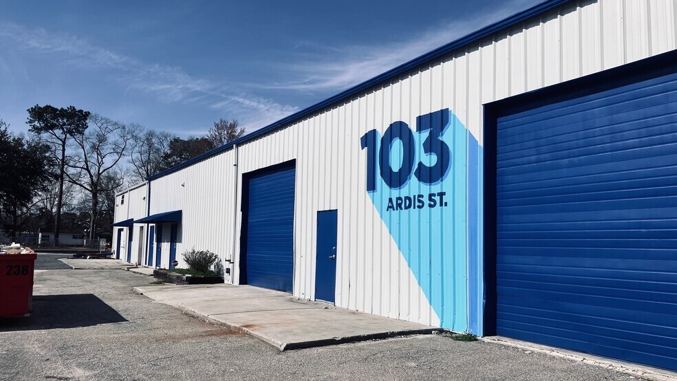 More Photos Of 103 Ardis St, Summerville Warehouse For Lease