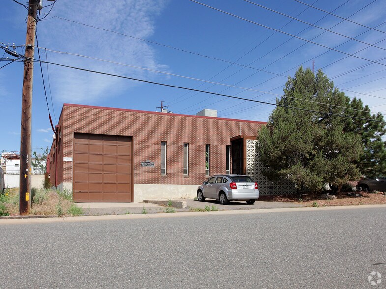 More Photos Of 1975 S Navajo St, Denver Manufacturing For Sale