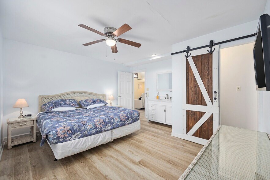 More Photos Of 510 S Ocean Blvd, Surfside Beach Multifamily For Sale