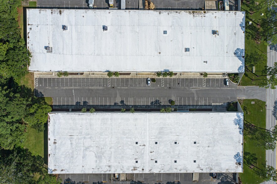 More Photos Of 7970 Bayberry Rd, Jacksonville Warehouse For Lease