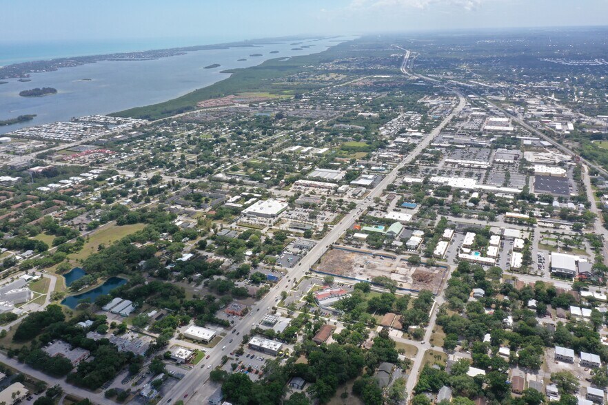 More Photos Of 840 19th St, Vero Beach Office For Lease