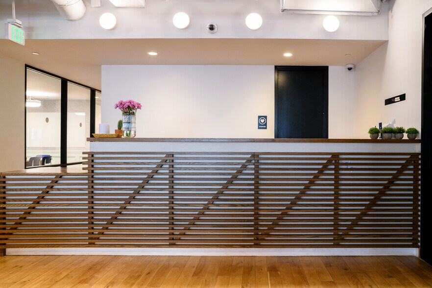 More Photos Of 520 Broadway, Santa Monica Office For Lease
