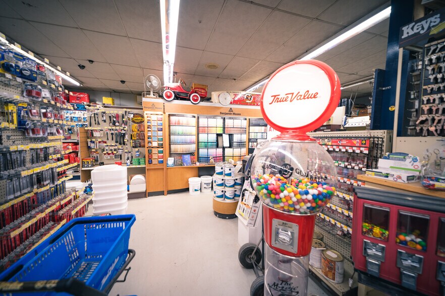 More Photos Of 10 Wallace St, Otisville Freestanding For Sale