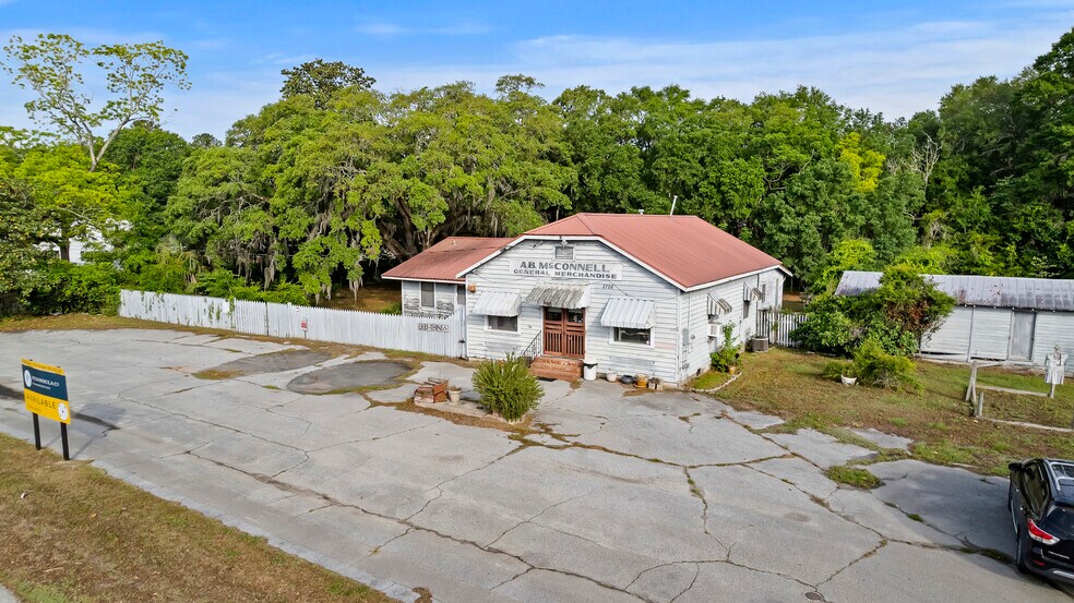 More Photos Of 2726 N Us-17 Hwy, Mount Pleasant Freestanding For Sale