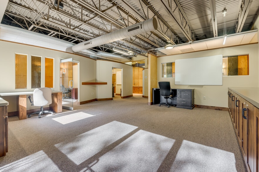 More Photos Of 133 River Park Rd, Mooresville Office For Sale