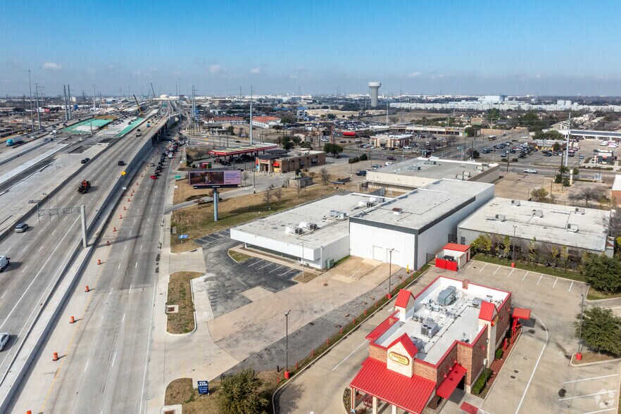 More Photos Of 12925 Lyndon B Johnson Fwy, Garland Showroom For Lease